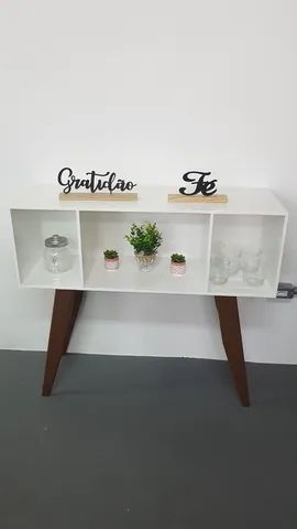 Aparador (branco com pés de madeira): 30(p) x 90(l) x 89 (a)