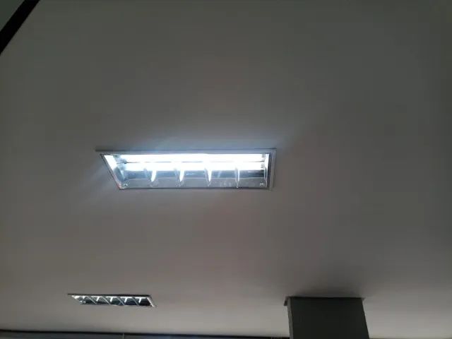 Luminária com 2 lampadas - Foto 2