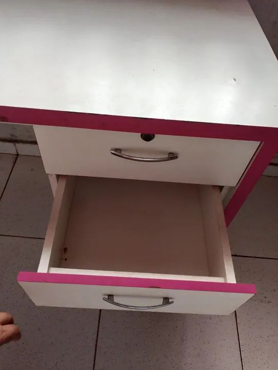 Mesa de escritório em ótimo estado - Foto 5