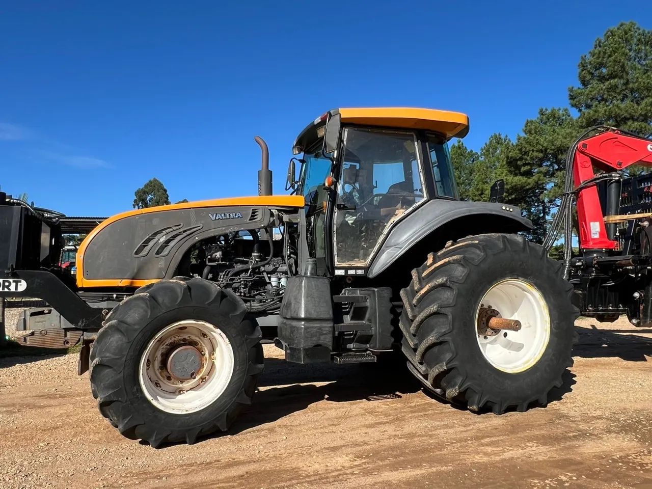 Autocarregável Hfort ano 2020 com trator Valtra BT 210 ano 2013 - Foto 4