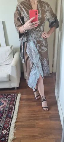 vestido novo forum, p, veste melhor m também envio imediato, valor pago 750