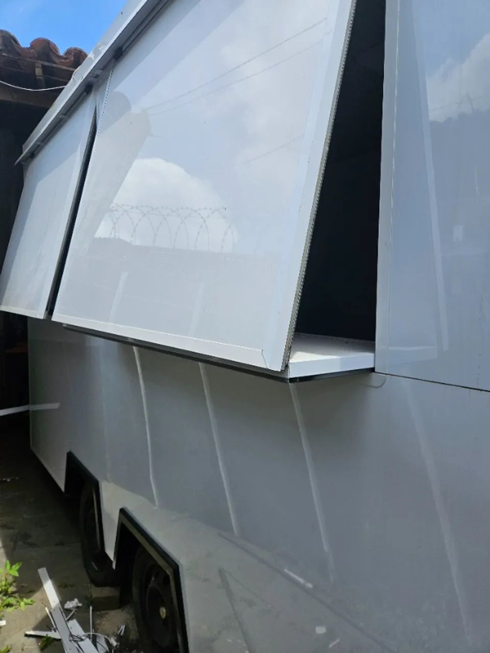 TRAILER com espaço interno 3.5m X 2m - Foto 2