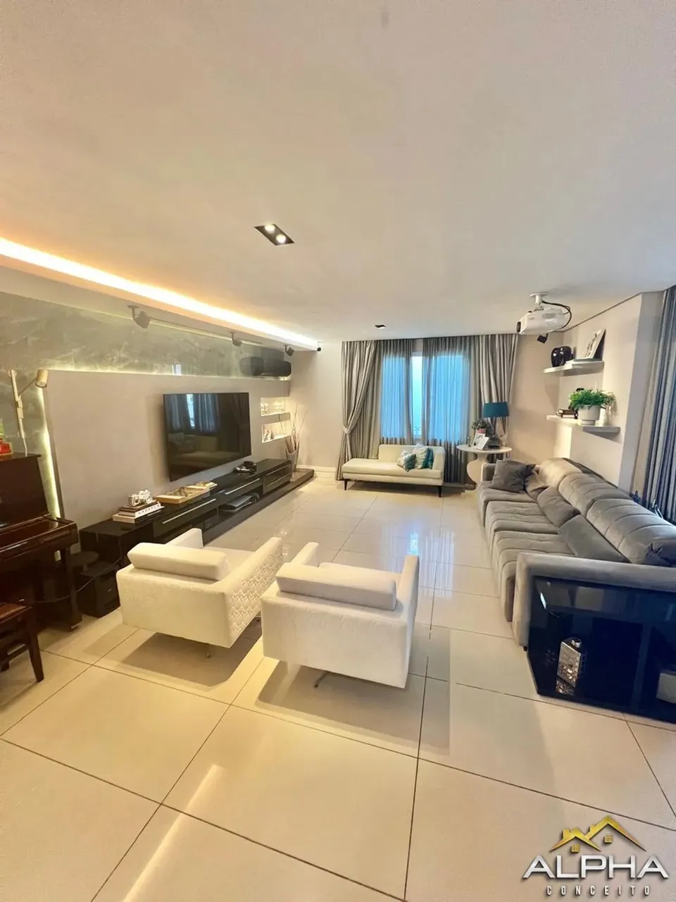 Casa a venda com 4 quartos no bairro Luciano Cavalcante Condominio Salamanca