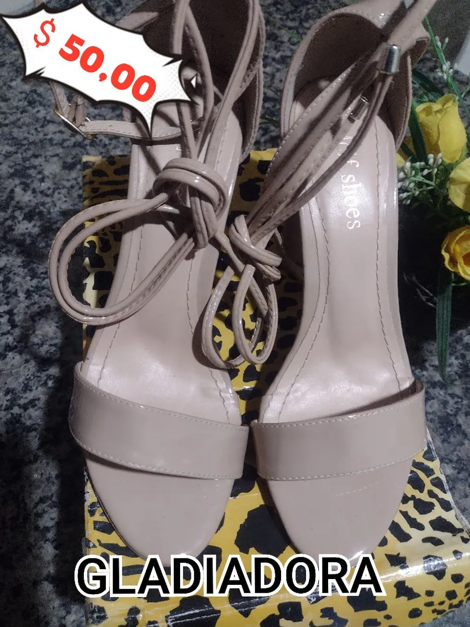 Sandália Gladiadora Bege - R$50,00