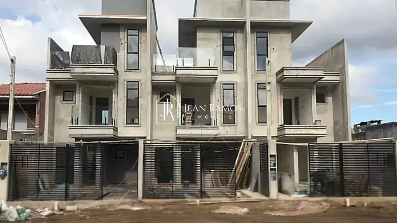 Sobrado para venda, 4 quarto(s), Sítio Cercado, Curitiba - SO600