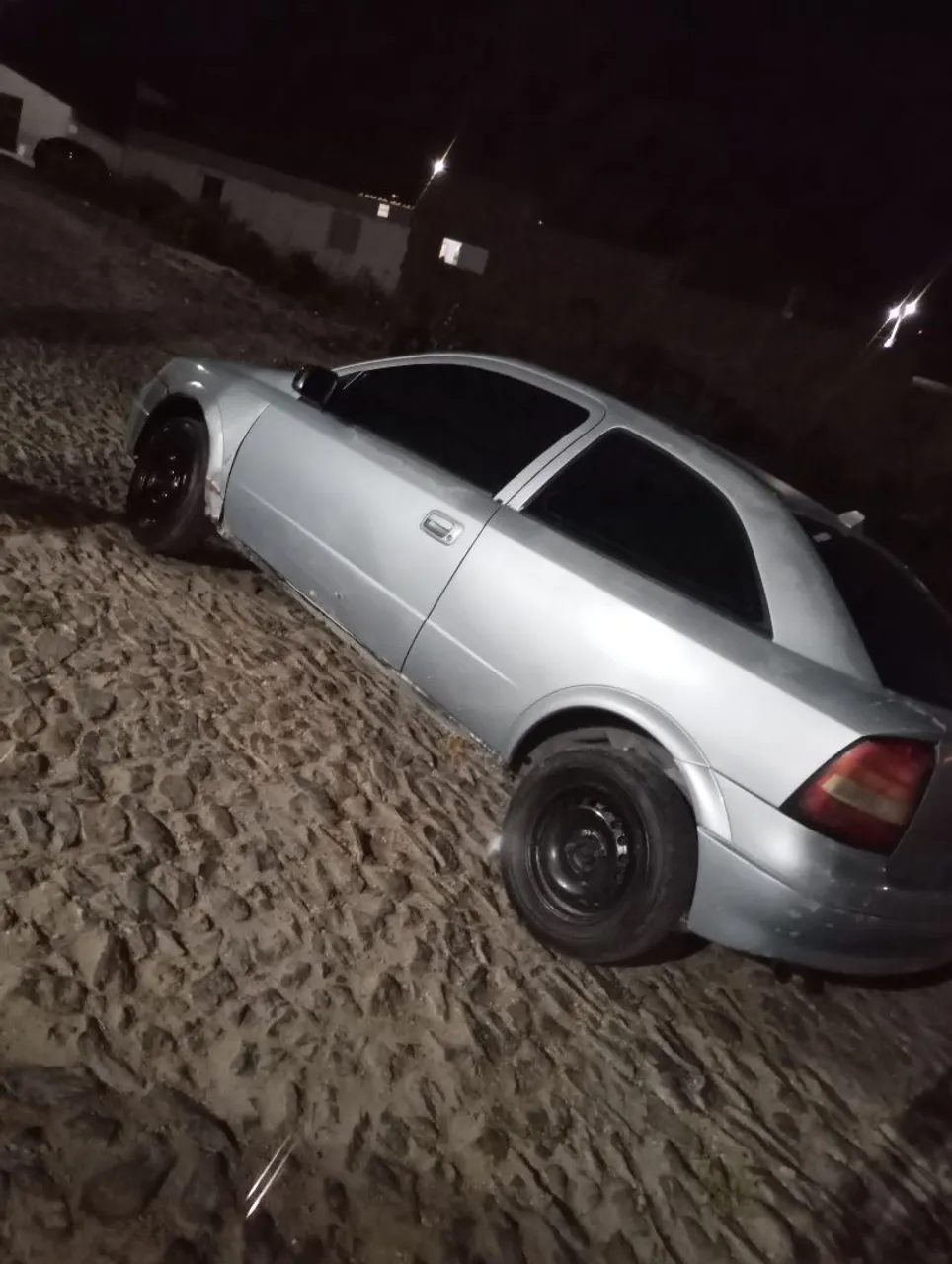 Carro atrás 1.8