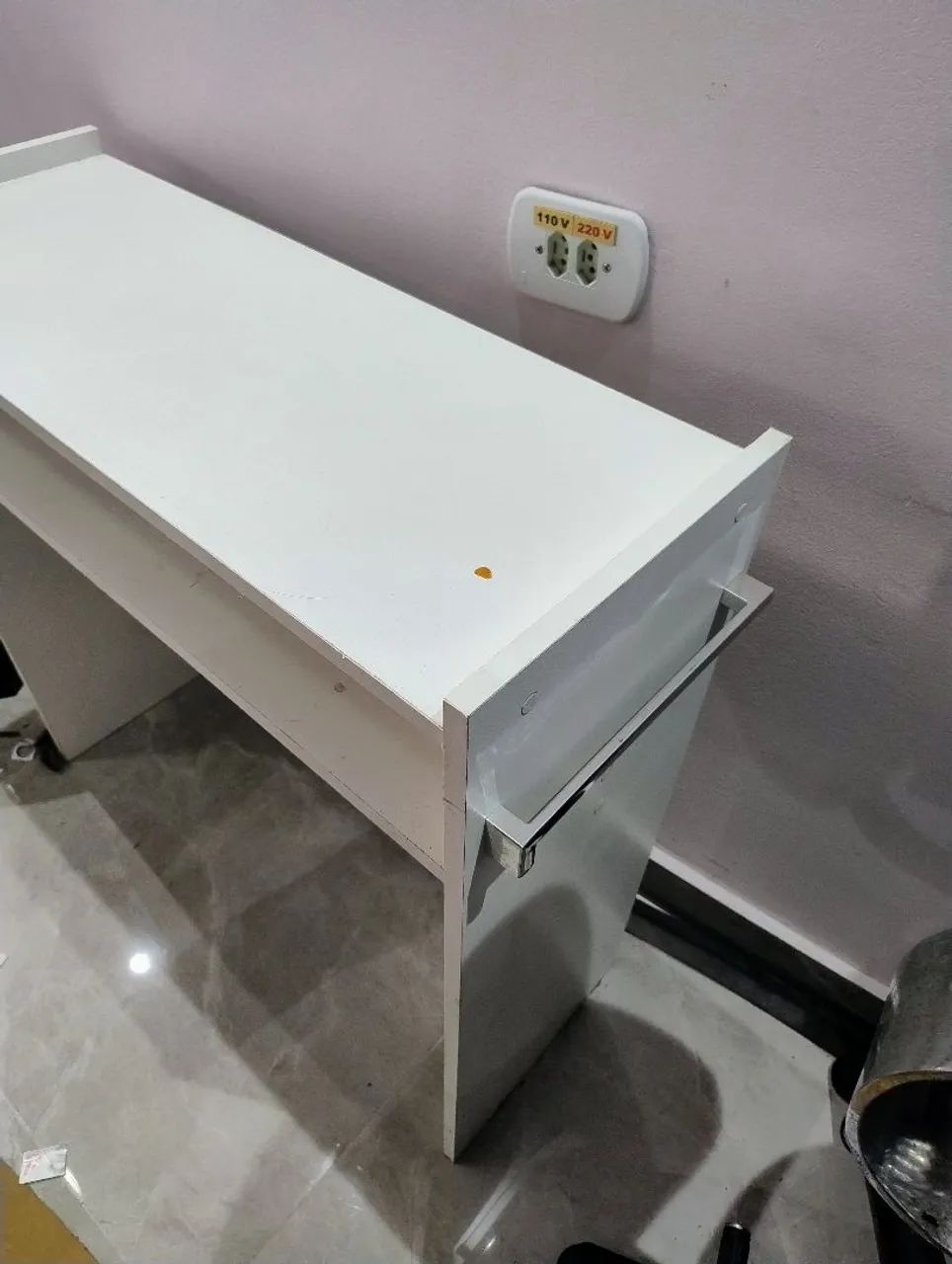 Prateleira Expositora Branca com mesa - Foto 5