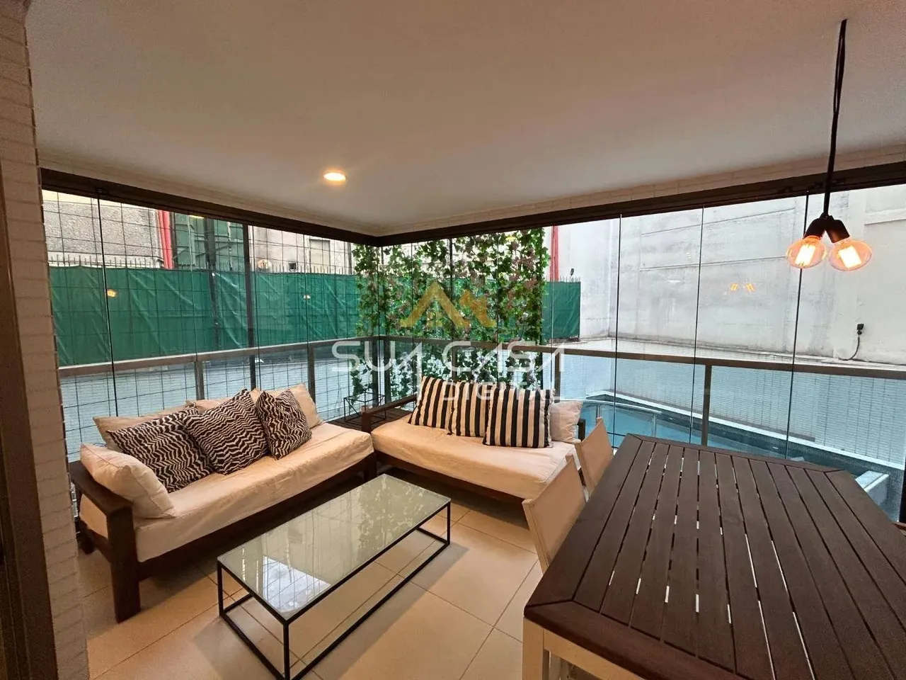 Leblon | Apartamento 2 quartos, sendo 2 suites