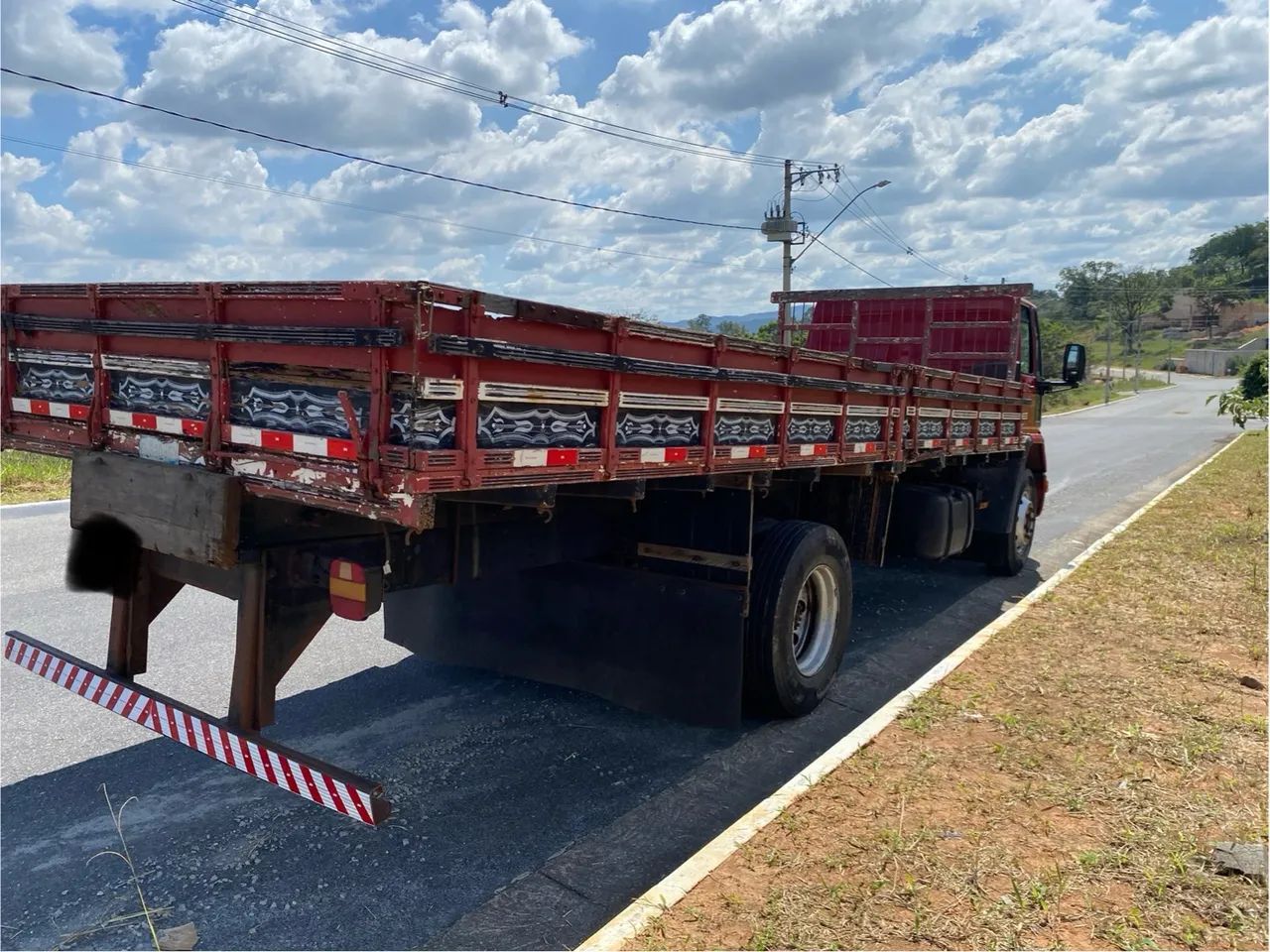 Ford Cargo 1317 e 2009 - Todo original, motor Cummins  - Foto 4