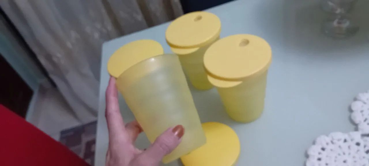 Copos com Tampa para Bebidas