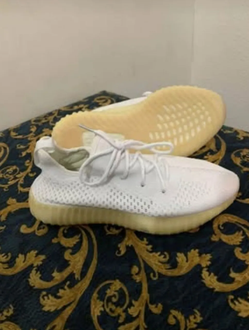 Tênis Adidas Yeezy Boost 350 V2 Branco - Novo