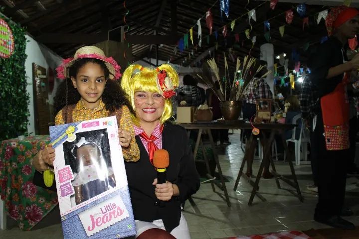 Animação de Arraiá Festa Junina com personagens e Trio de Forró - Foto 2