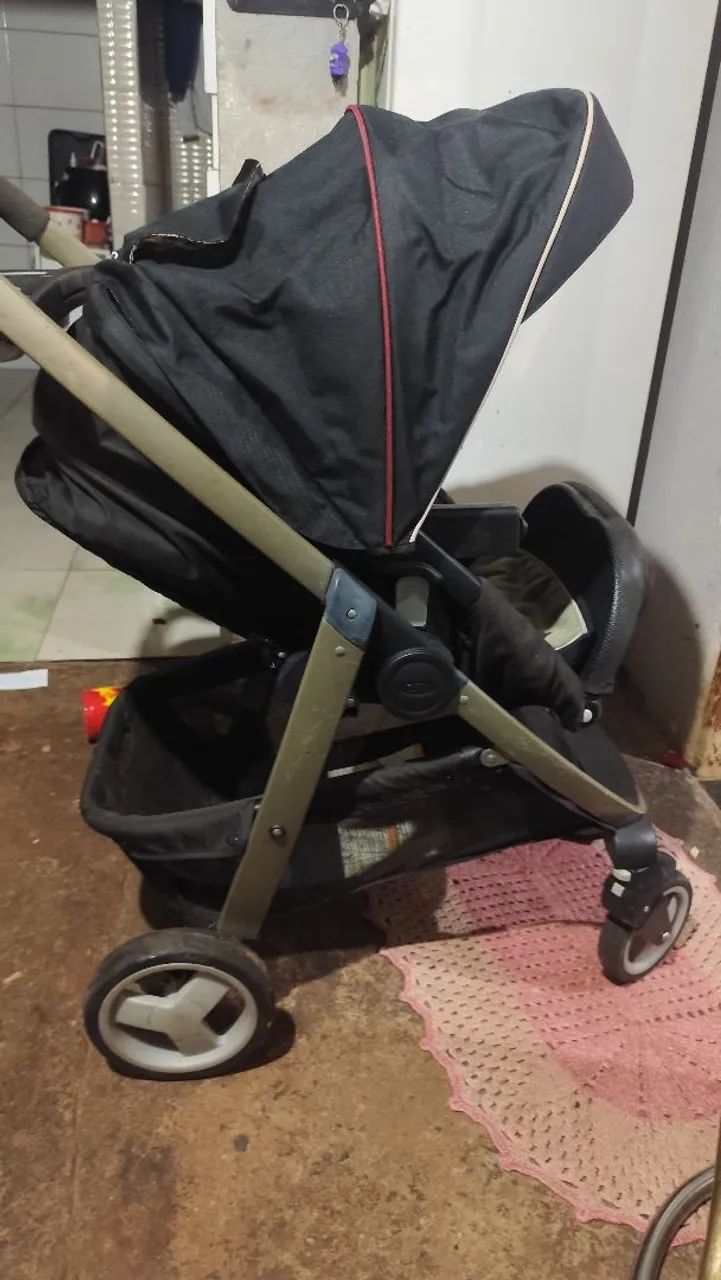 Carrinho de Bebê e bebê conforto- Marca GRACO
