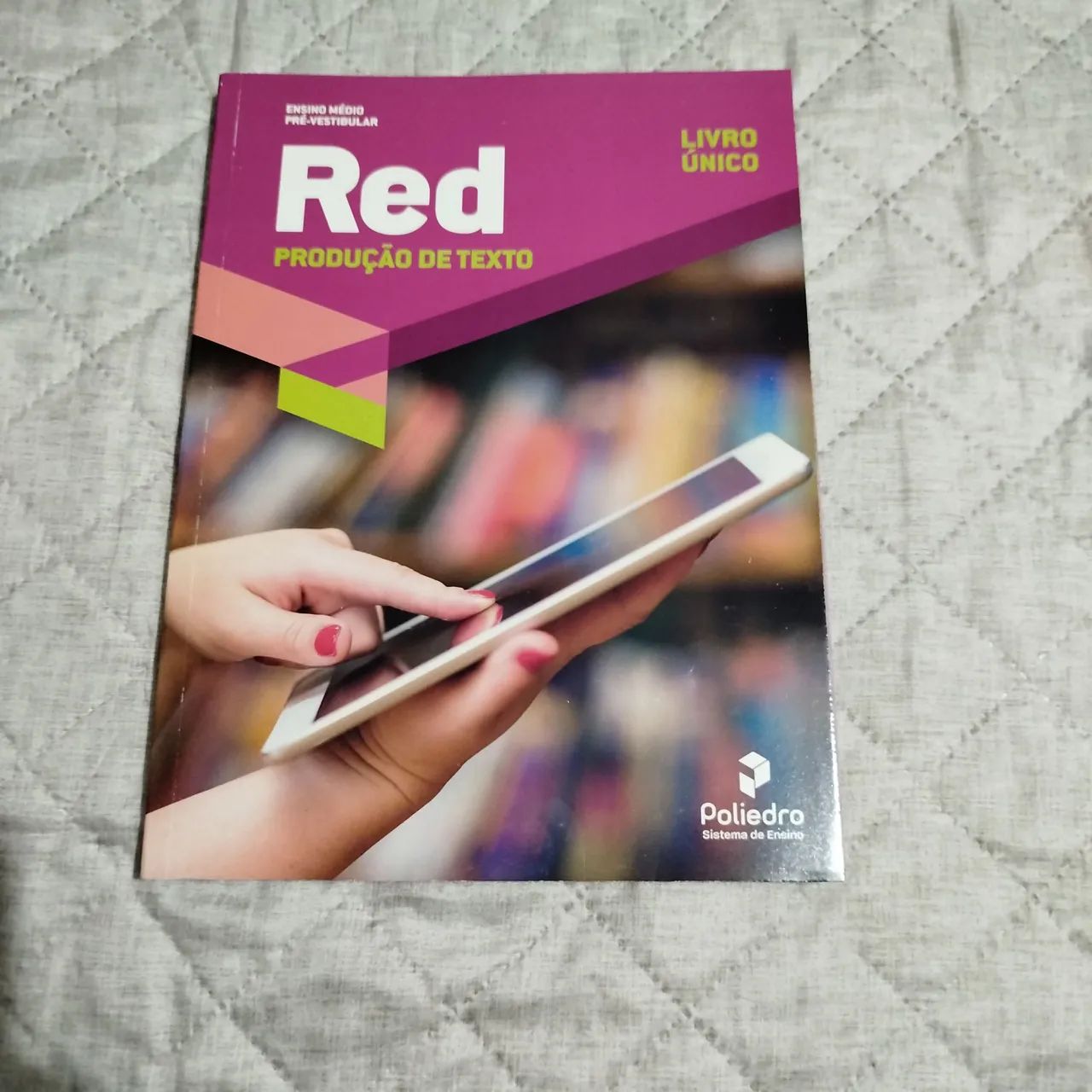 Red Book - Text Production by Poliedro