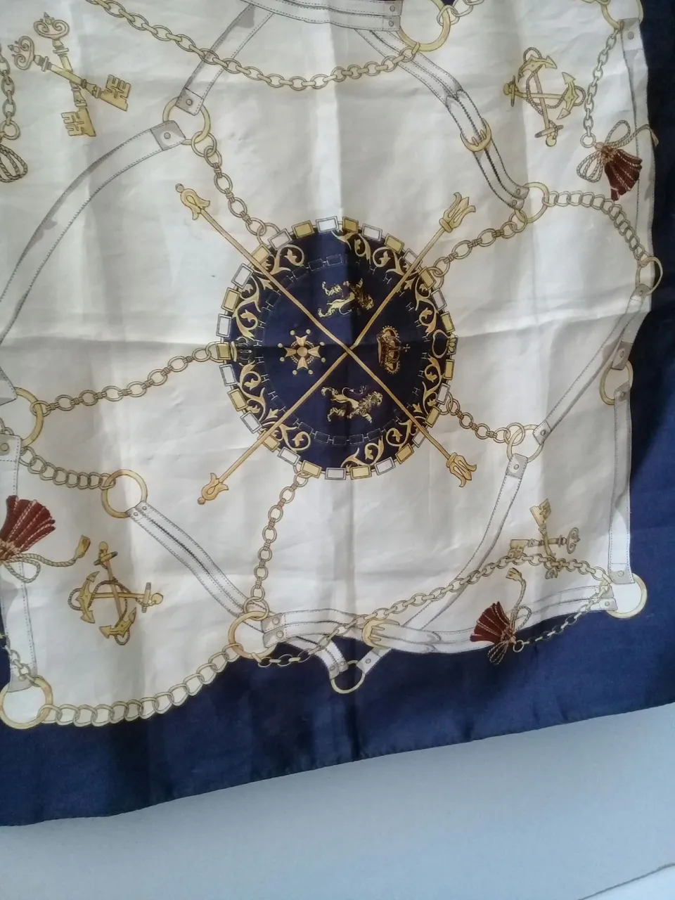 Lenço de Bolsa Vintage com Estampa de Âncora e correntes