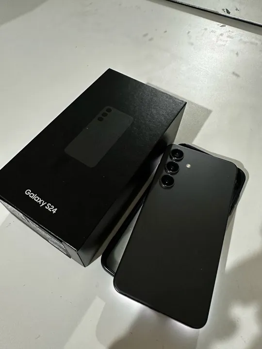 Samsung Galaxy S24 128gb 5G - Aceito trocas - R$3890,00 ou em até 12x no cartão