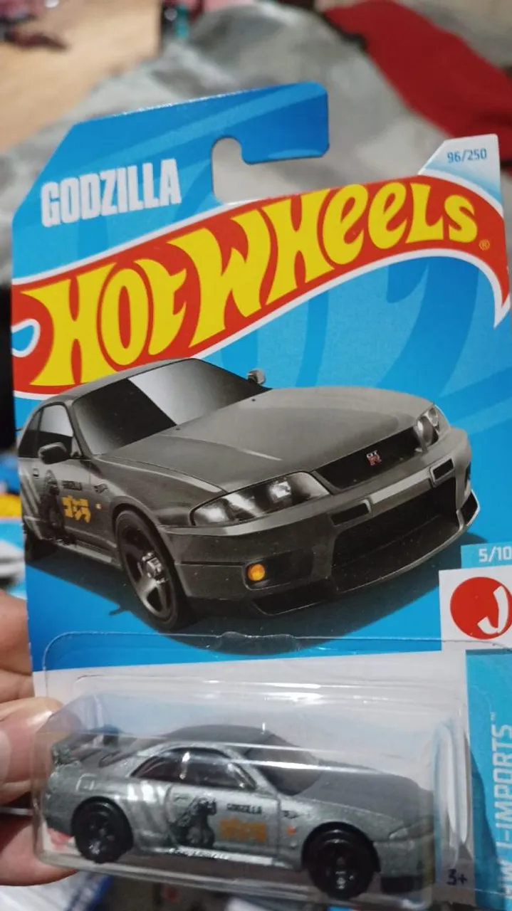 Hot Wheels Godzilla Nissan Skyline GT-R (R33)