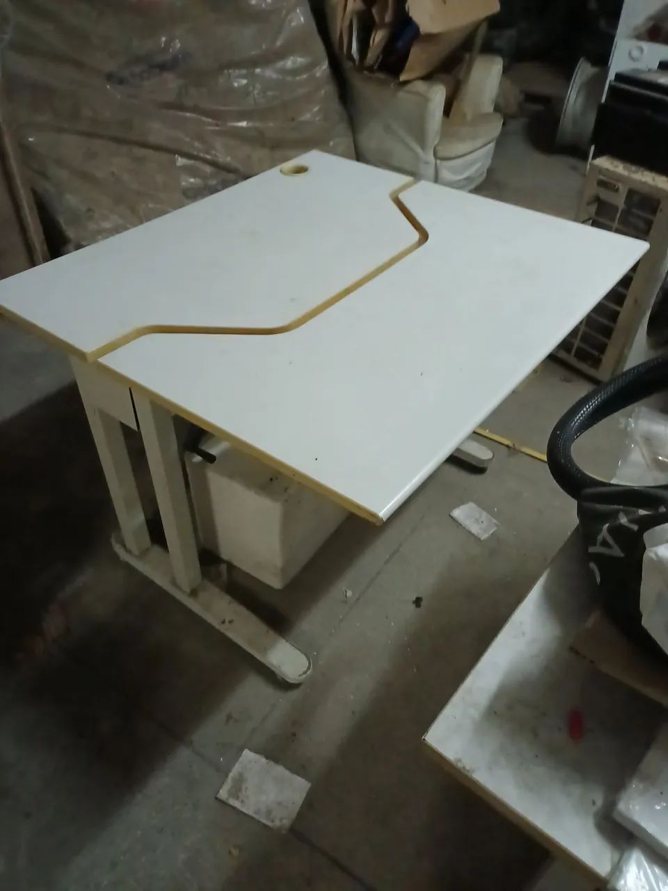 Mesa para escritório , tenho 2 iguais.