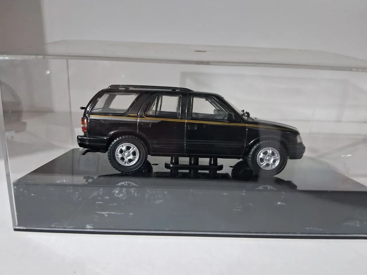 Miniatura Chevrolet Blaser Executive Escala  1 43  - Foto 3