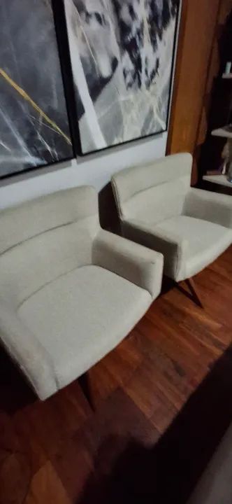 2 Poltronas de Linho Giratória c/Pés de Madeira - Foto 3