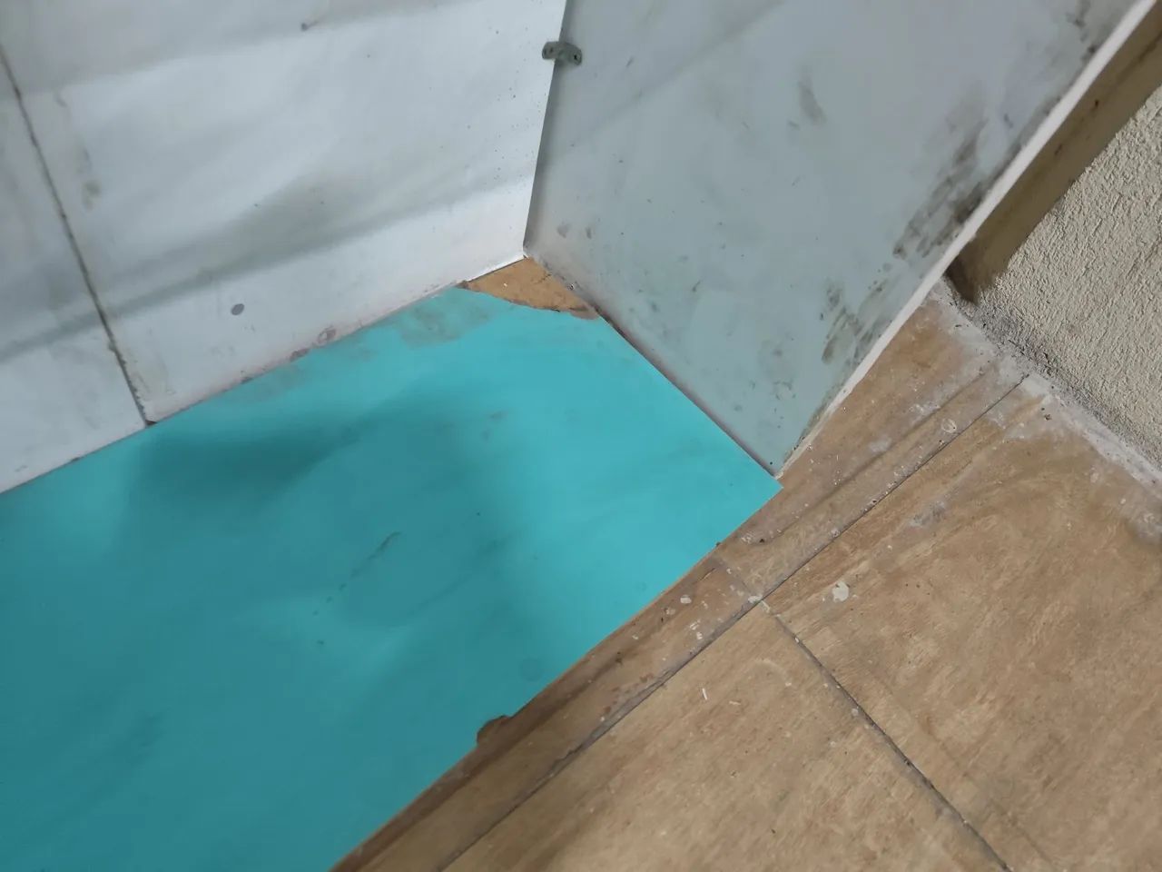 Expositores de madeira e vidro  - Foto 6