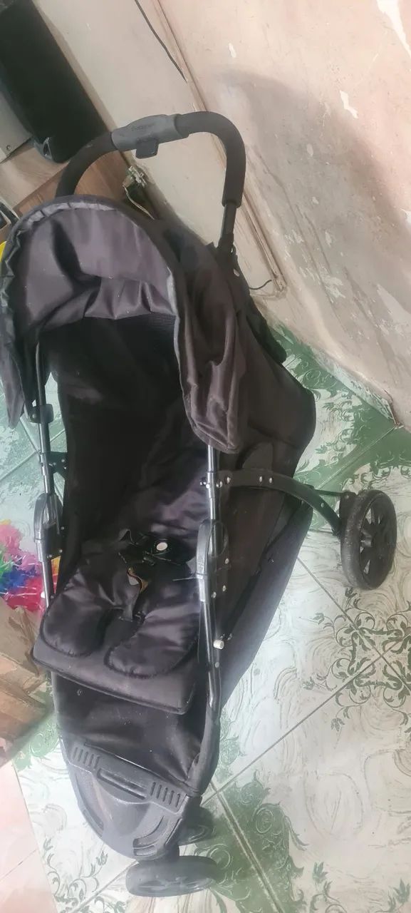 Carrinho de Bebê - Usado em Ótimo Estado
