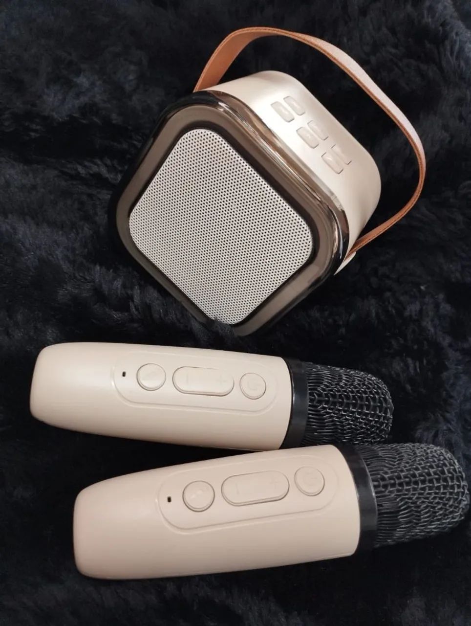 (Novo) caixinha Karaokê com 2 microfones  - Foto 2