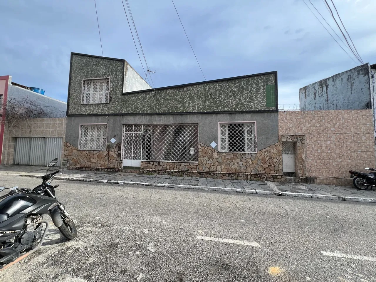 Imóvel para aluguel tem 156 metros quadrados com 3 quartos em Centro - Fortaleza - CE