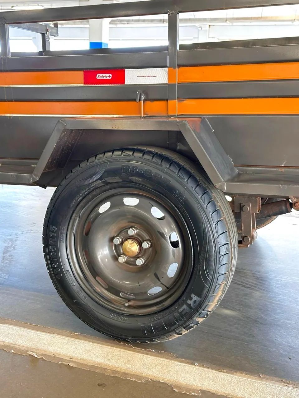 Carretinha com capacidade de carga 1 mil kilos - Foto 2