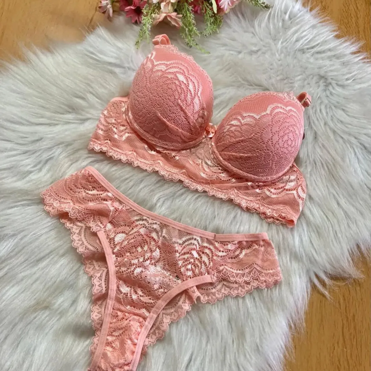Conjunto de lingerie de renda laranja claro