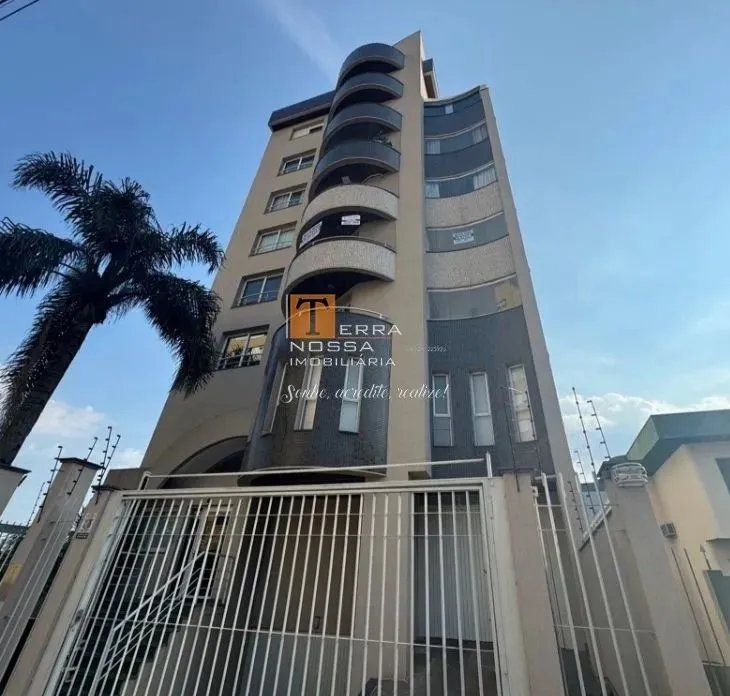 Área privativa: 163,98m2 04 Dormitórios, sendo 01 suíte master, Sala de estar e jantar em