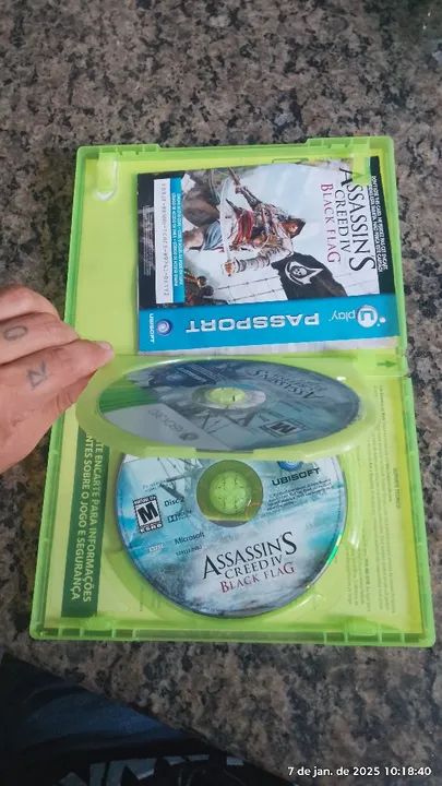 Assassins Creed IV Black Flag - Xbox 360 - Edição Signature - Foto 3