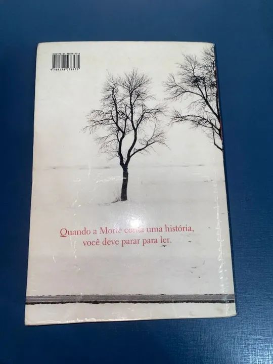 Livro "A menina que roubava livros" - Foto 2
