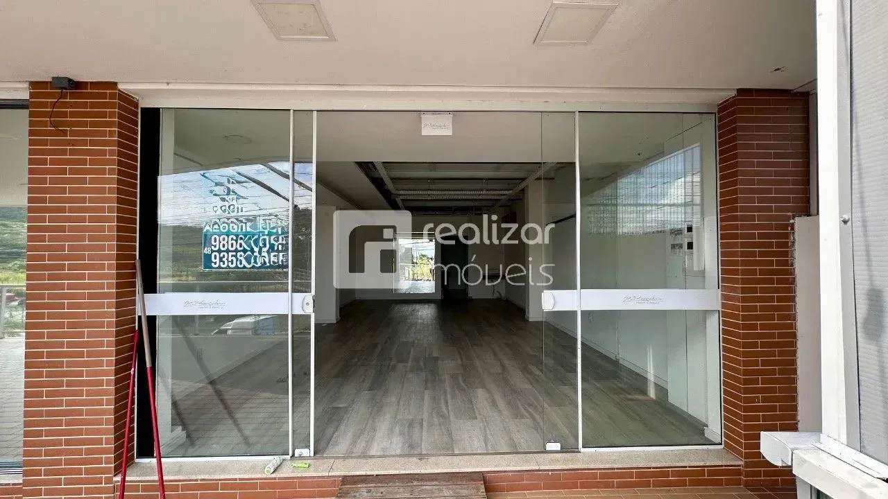 Sala comercial para locação no bairro Saco Grande