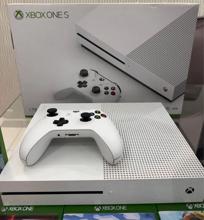 Xbox One S 1TB Lacrado com Controle - Foto 2