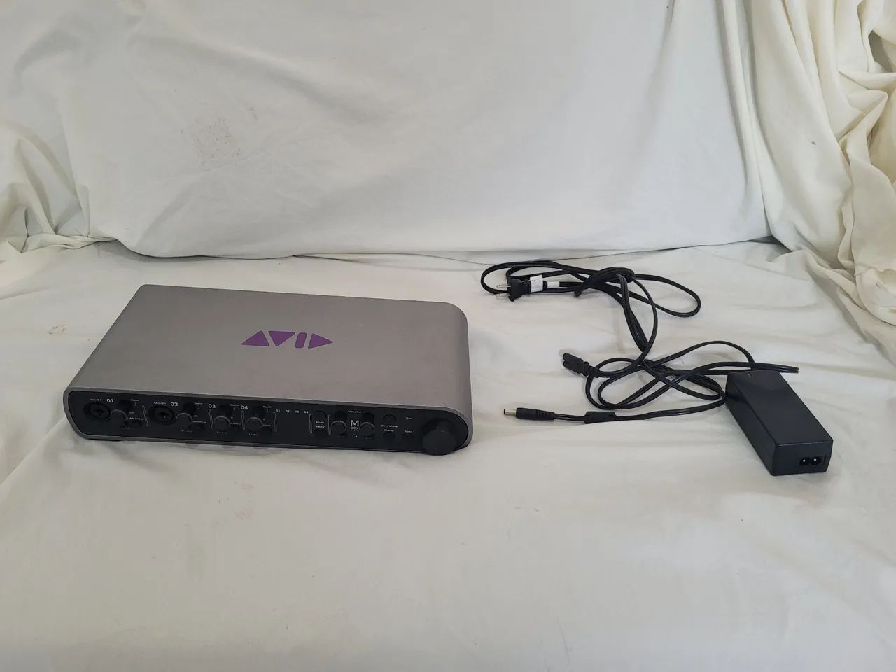 Placa de Áudio Avid 63825094858497120