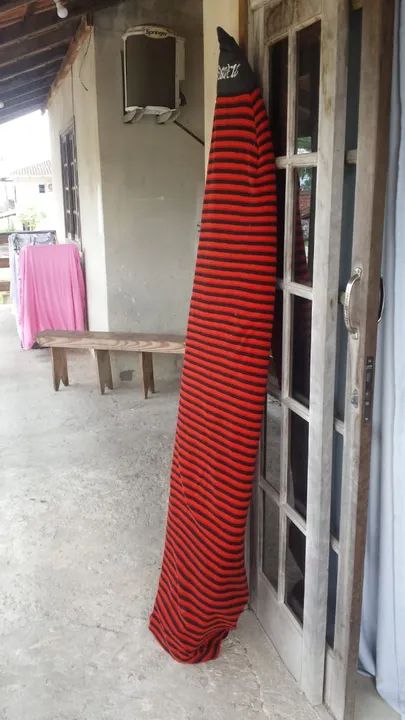 Prancha de Surf SWELL 6'6 - Single Concave, com capa e em bom estado! - Foto 6