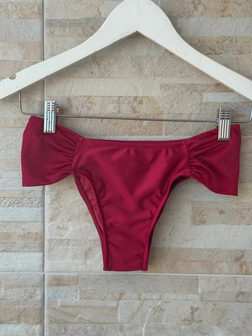 Calcinha de Biquíni Vermelha com Babado, tamanho M 
