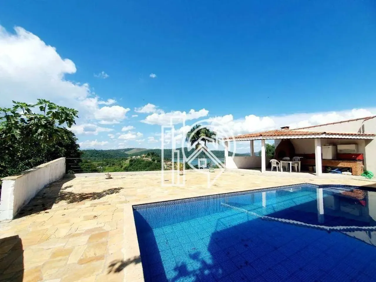 Chacará à venda vista para represa Condomínio Águas de Igaratá- Igaratá SP