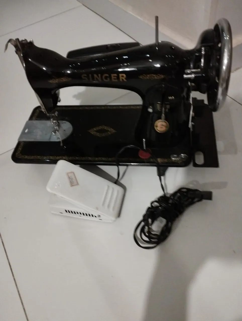 Máquina de Costura Singer