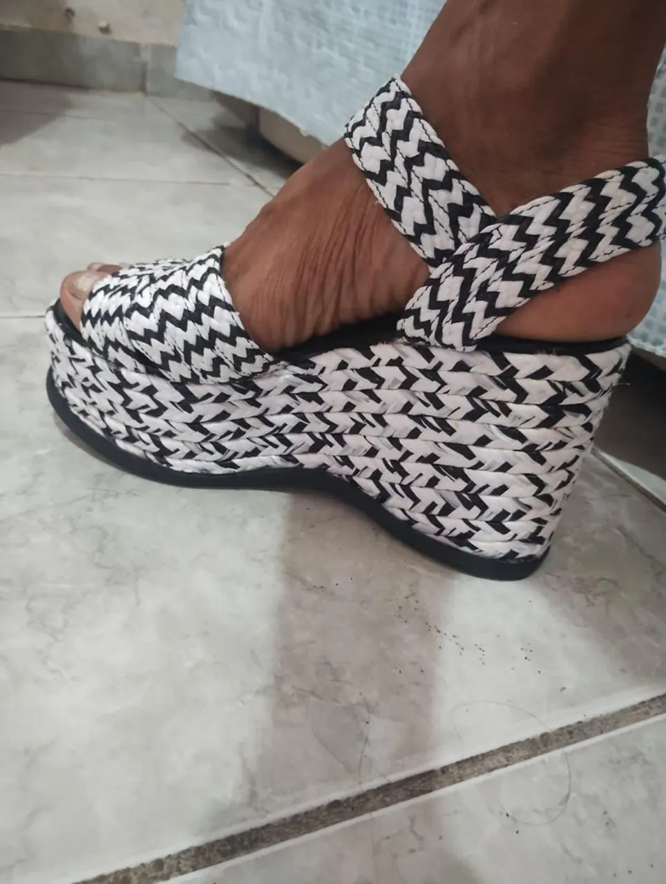 Sandália Plataforma Geométrica - Conforto e Estilo
