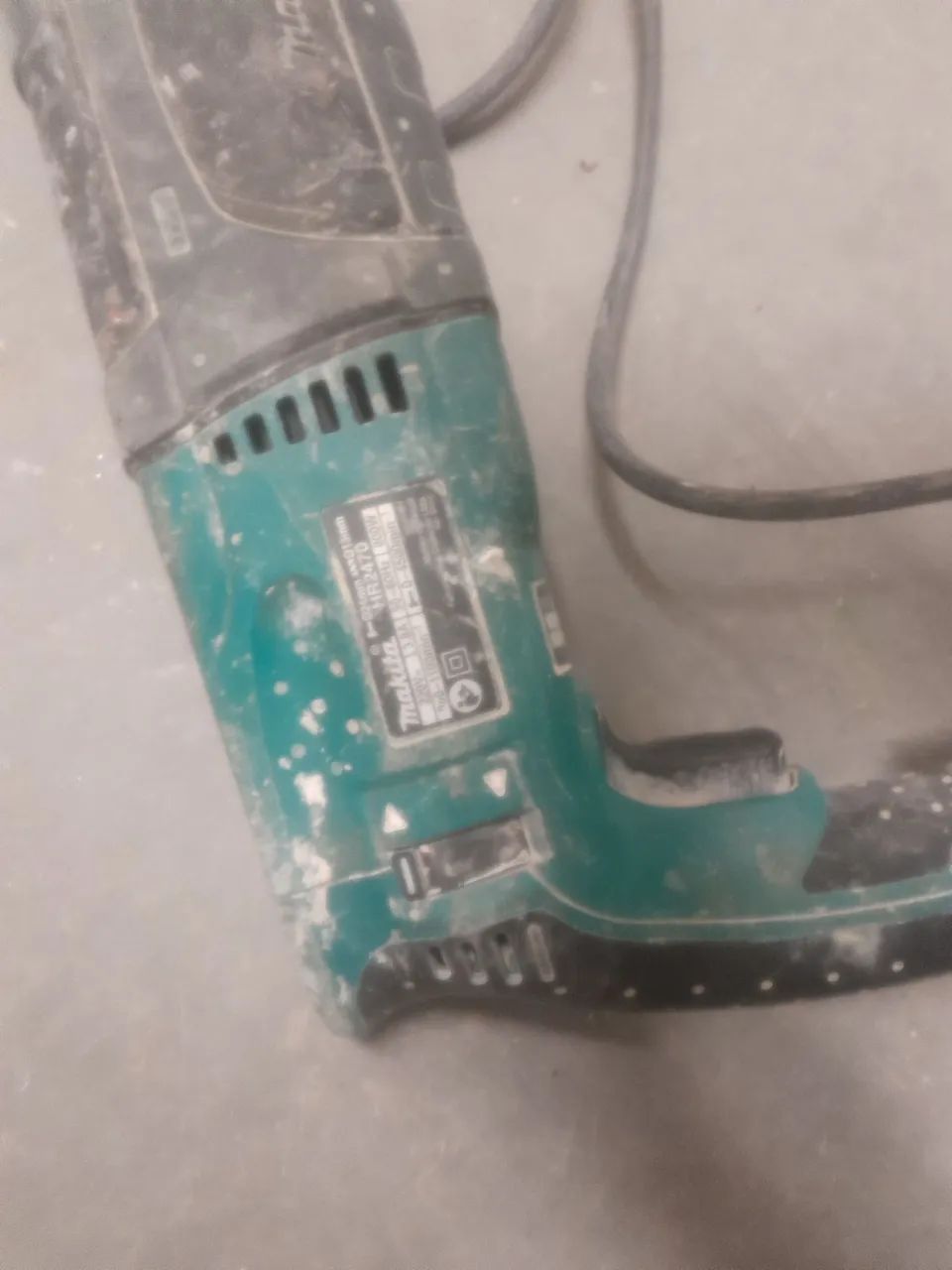 Martelo Perfurador Rompedor Makita HR2470