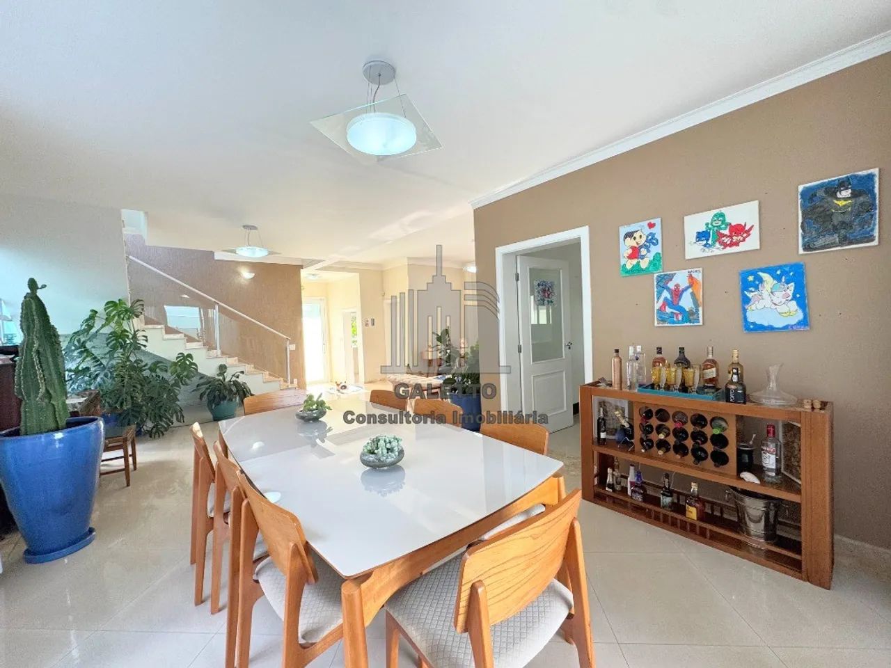 Casa sobrado para venda e locação, Zurich Dorf, Valinhos, com 3 suítes e piscina
