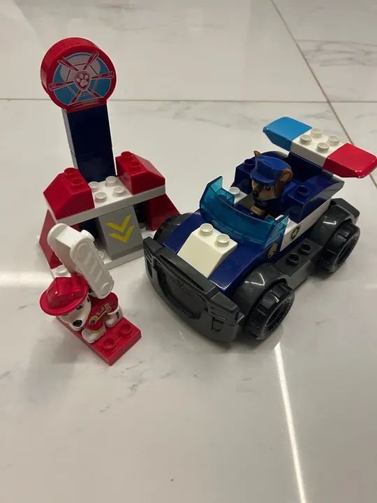 Brinquedo de montar Patrulha Canina - Carro e Base