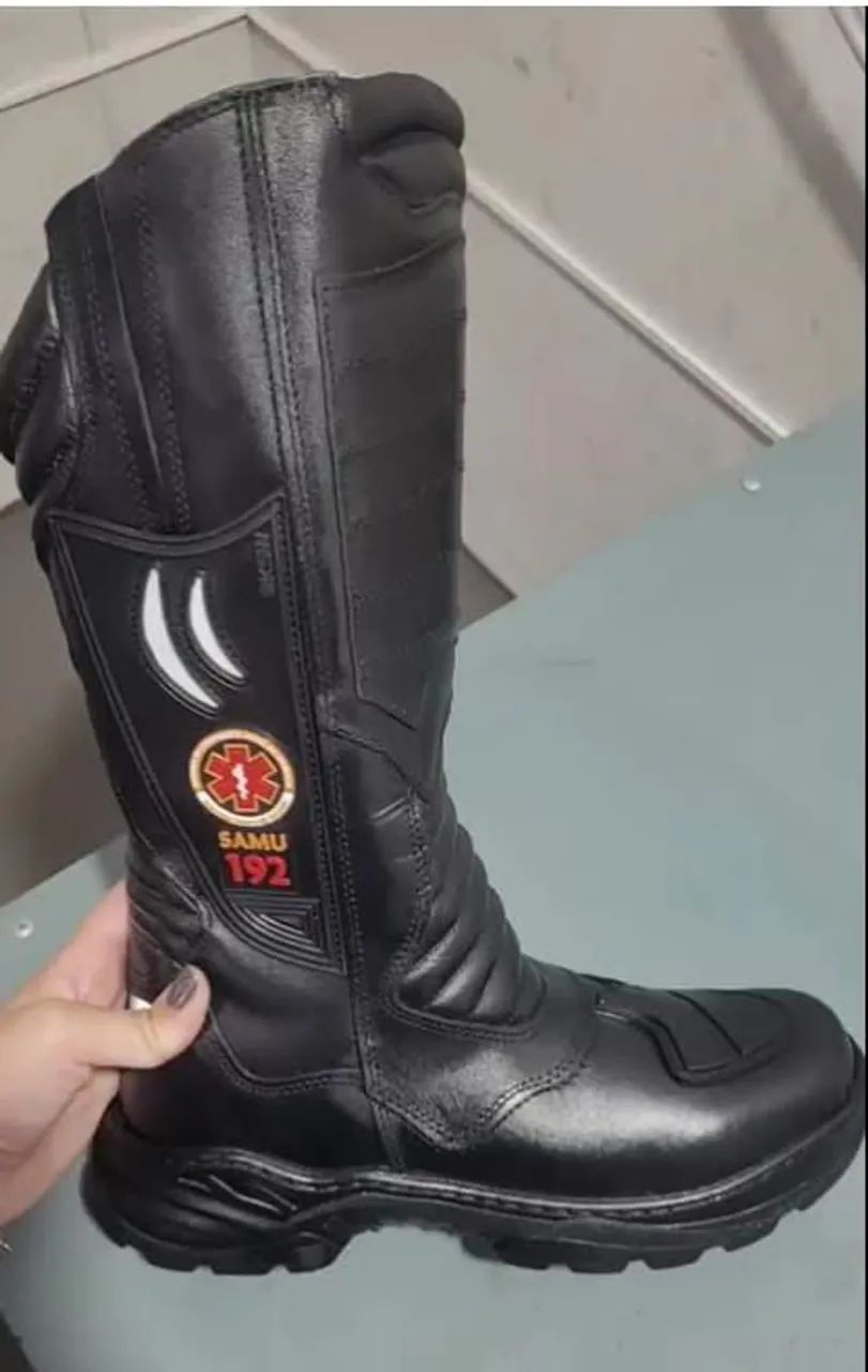 Bota de bombeiro SAMU semi nova! - Foto 2
