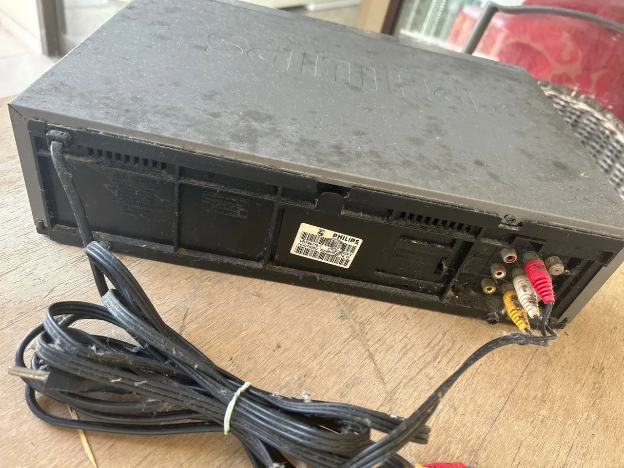 Vendo vídeo cassete  Phillips VR 799 no estado usado - Foto 3