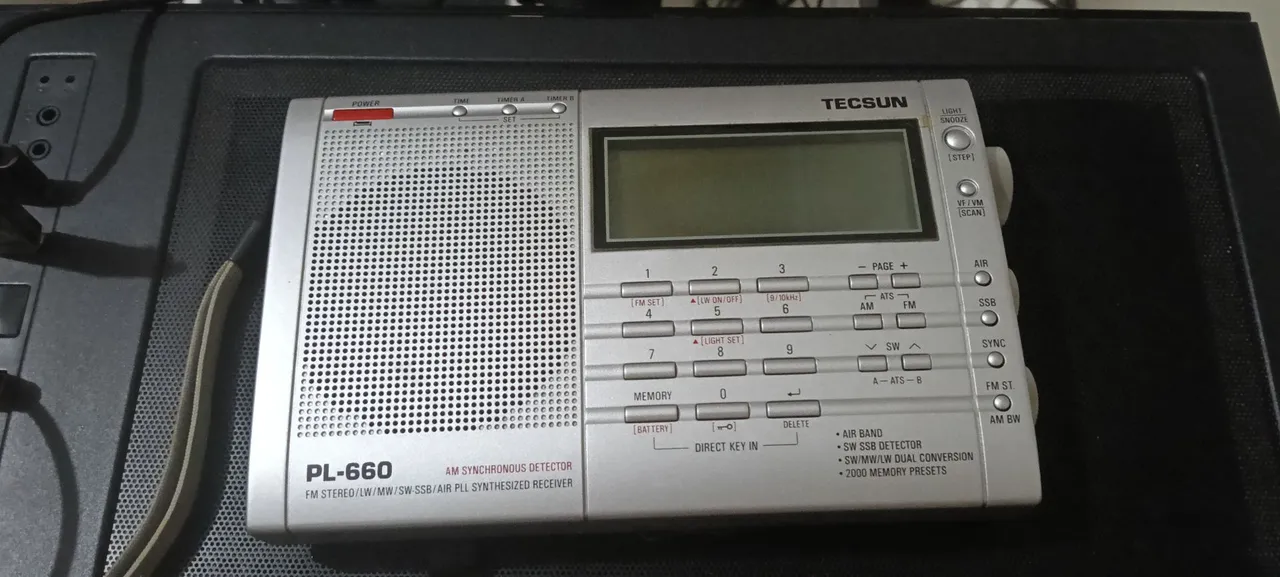 Rádio Tecsun PL-660 AM/FM/LW/MW/SW/SSB