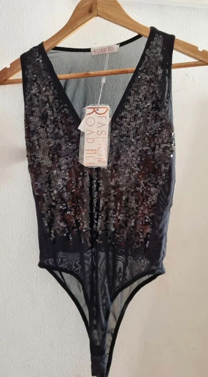 Body tule e paetês preto novo M