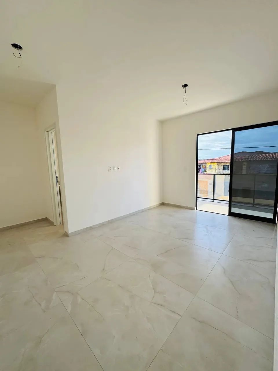LINDA CASA DUPLEX DE ESQUINA COM 4 SUITES COM ESPAÇO PRA PISCINA - Foto 3