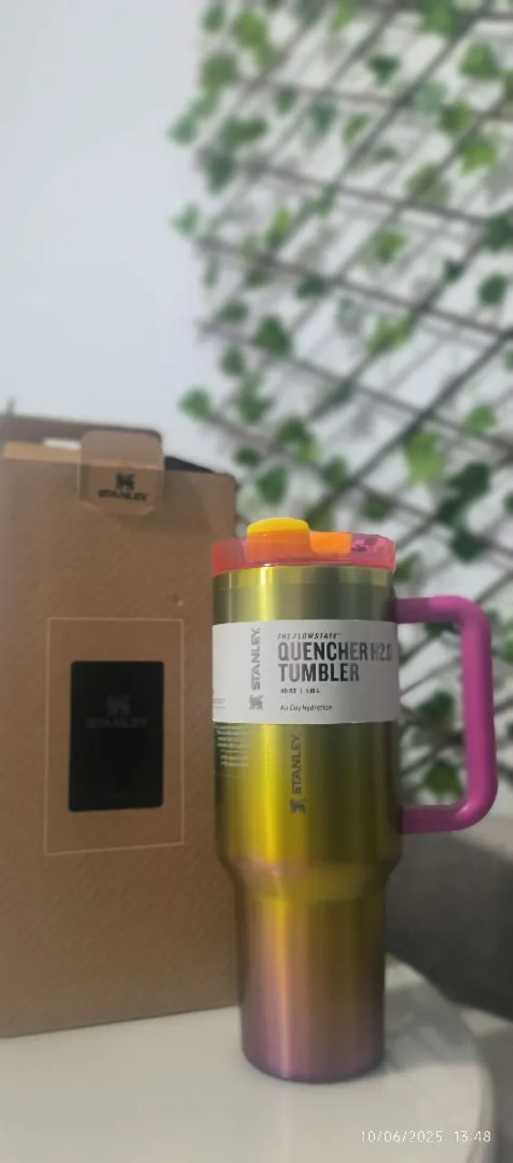 Stanley Quencher H2.0 Tumbler 40oz - Novo